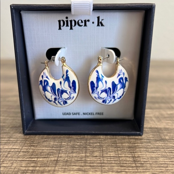Piper K | Vintage Style Hoop Earrings - Picture 4 of 4